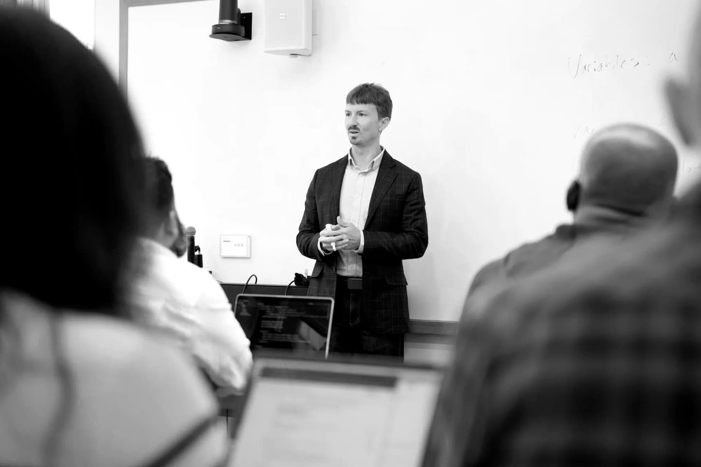 NYC Photoshoot 2025
Daniel Scott - Instructor